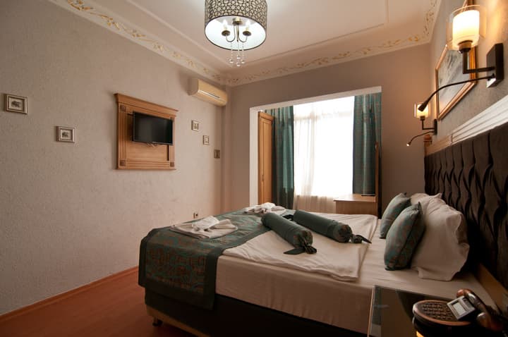 Blue Tuana Hotel