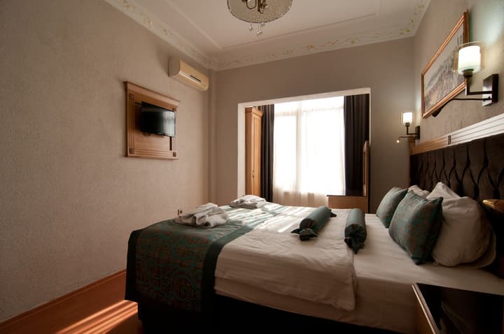 Blue Tuana Hotel