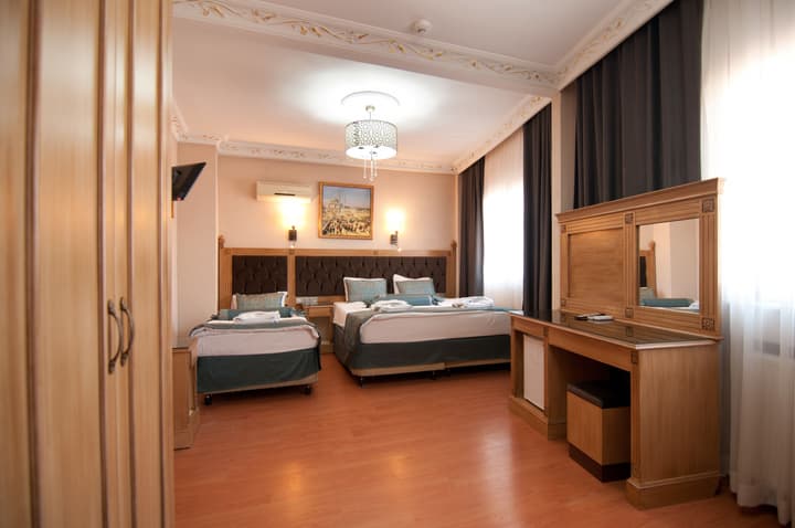 Blue Tuana Hotel