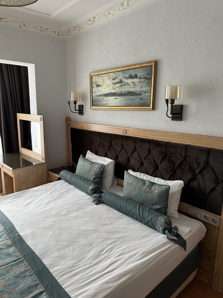 Blue Tuana Hotel