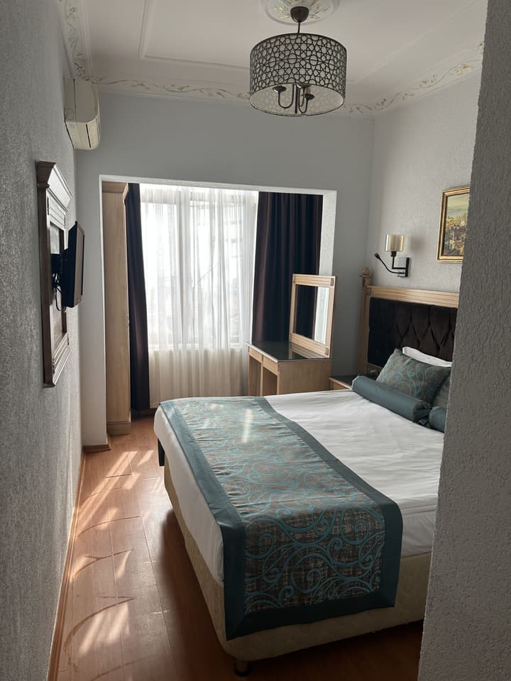 Blue Tuana Hotel
