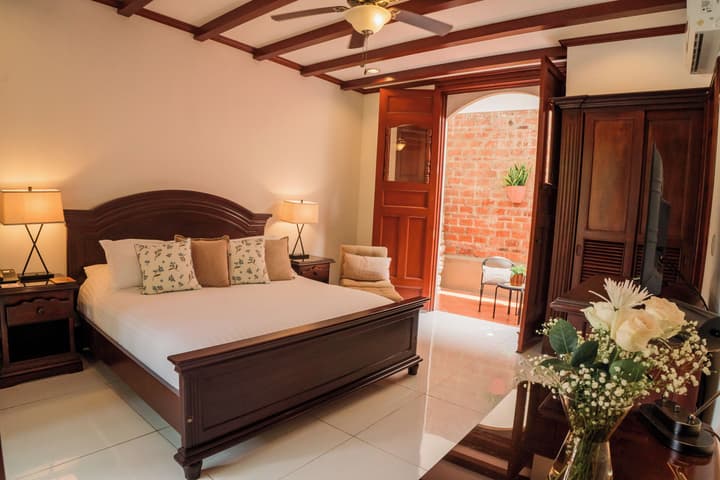 Hotel Plaza Colon