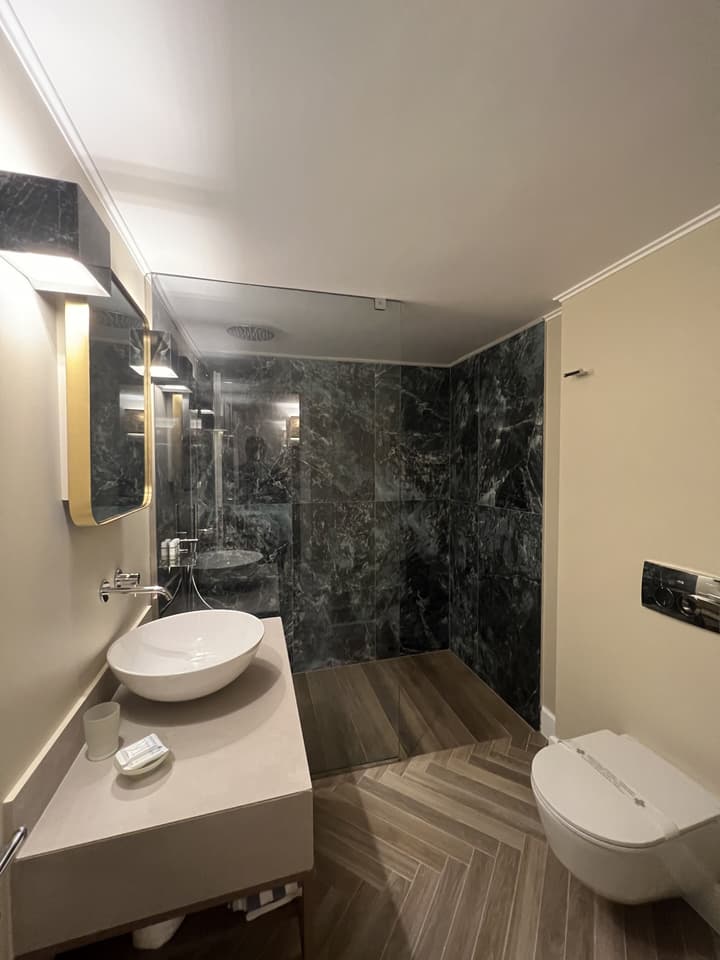 Pantheon City Hotel