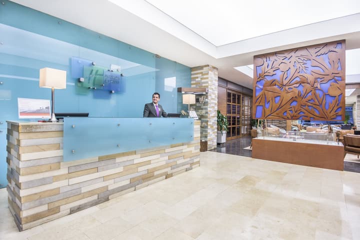 Holiday Inn Express Bogotá - Parque La 93 by IHG