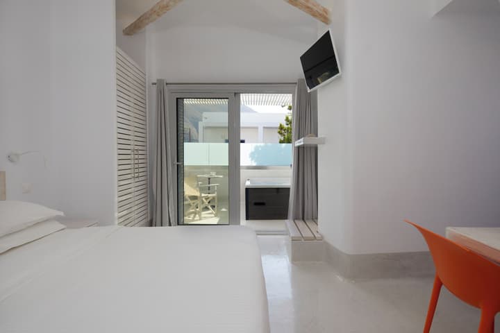 Kouros Village Hotel - Adults Only