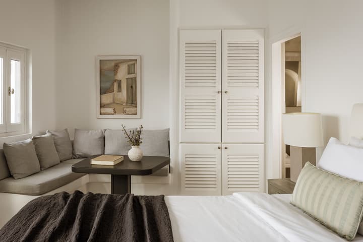Aqua Luxury Suites