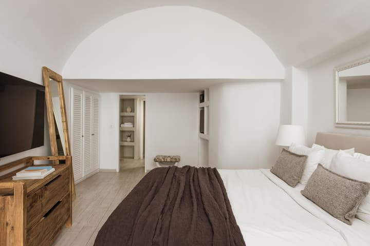 Aqua Luxury Suites
