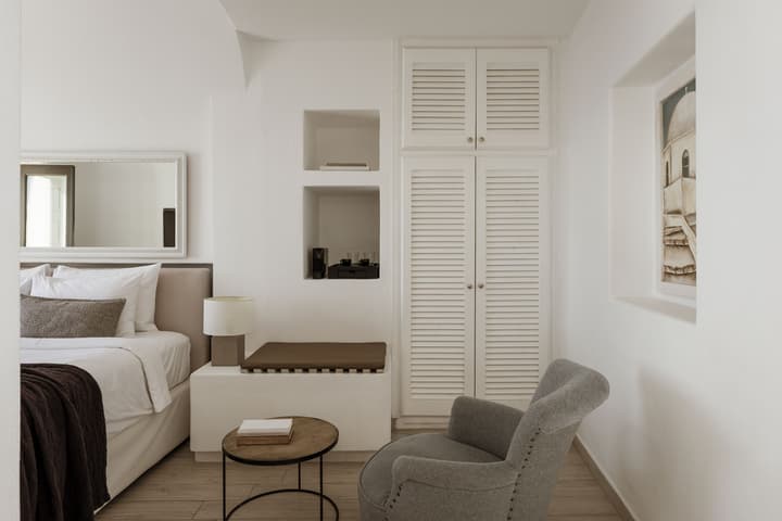 Aqua Luxury Suites