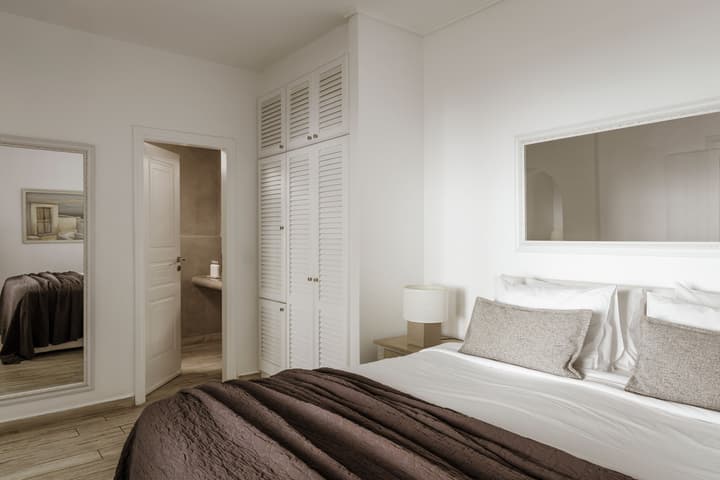 Aqua Luxury Suites