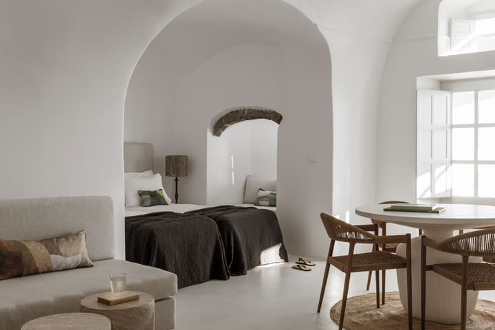 Aqua Luxury Suites