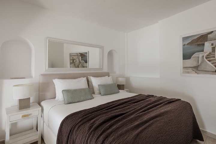 Aqua Luxury Suites