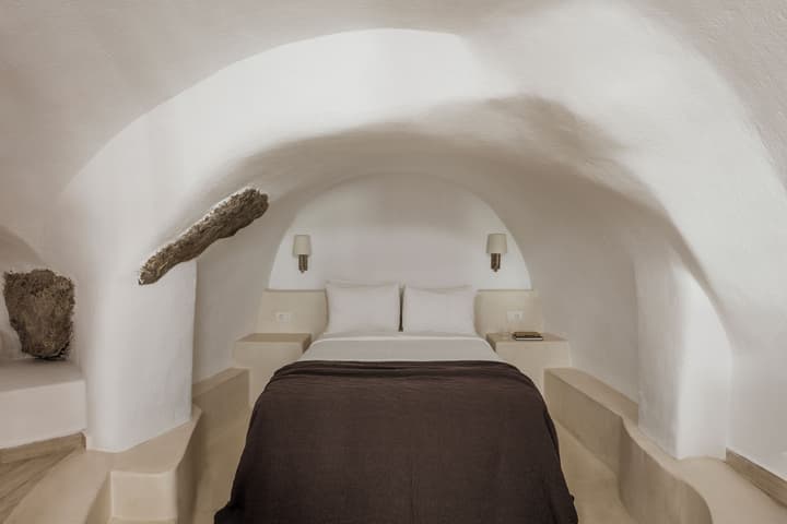 Aqua Luxury Suites