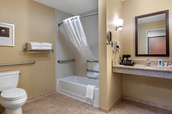 Comfort Suites Urbana Champaign, University Area