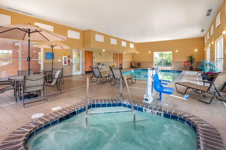 Comfort Suites Urbana Champaign, University Area
