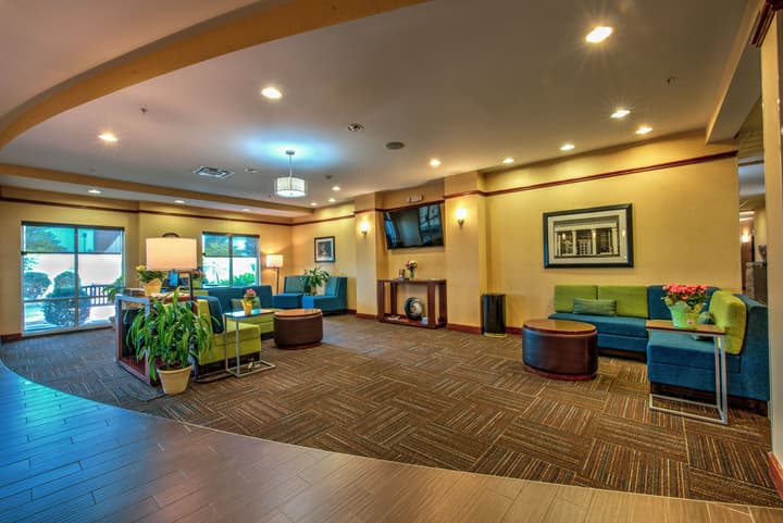 Comfort Suites Urbana Champaign, University Area