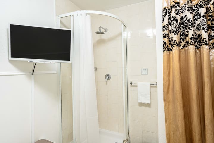Lancaster Court Hotel