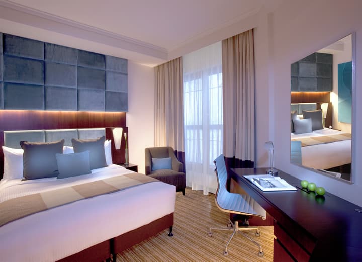 Traders Hotel, Qaryat Al Beri