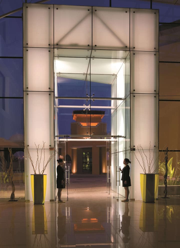 Traders Hotel, Qaryat Al Beri