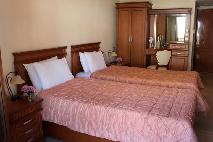Famissi Hotel