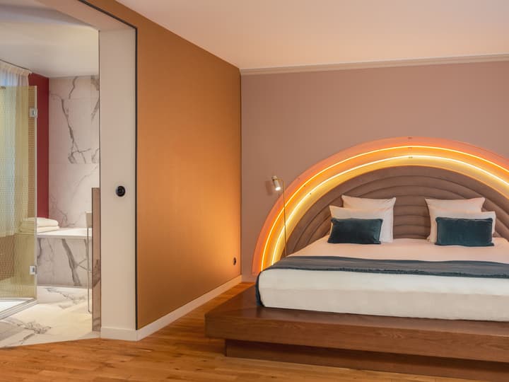 Seven Hotel Paris