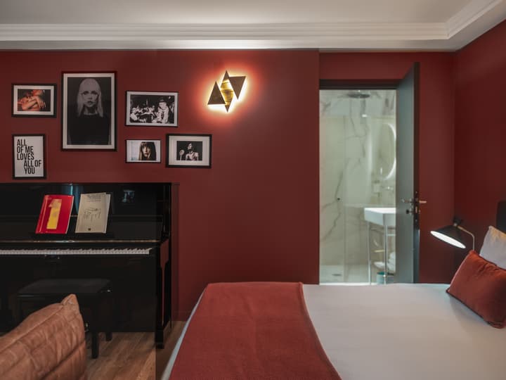 Seven Hotel Paris