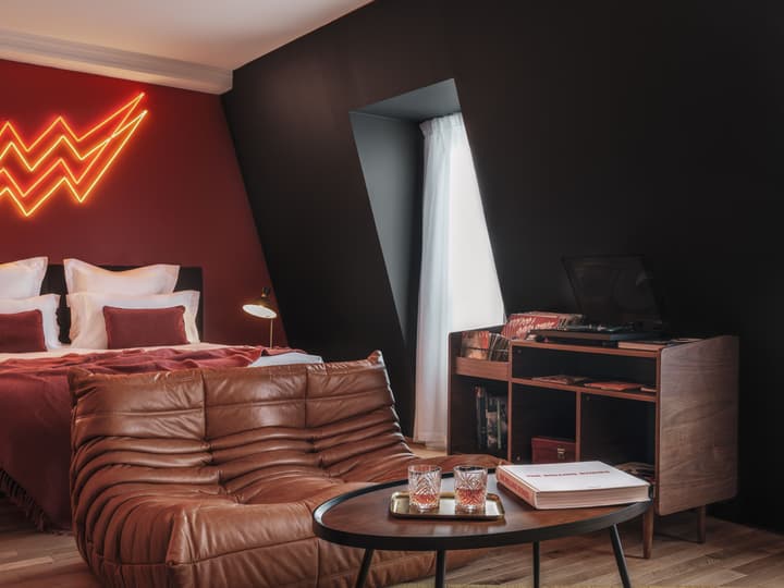 Seven Hotel Paris