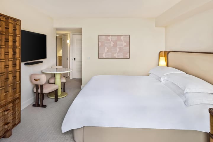 Ka Laʻi Waikiki Beach, LXR Hotels & Resorts