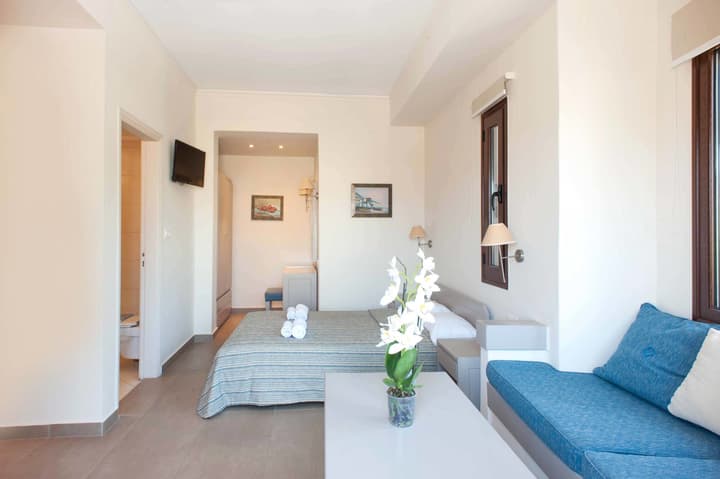 Frideriki Studios & Apartments