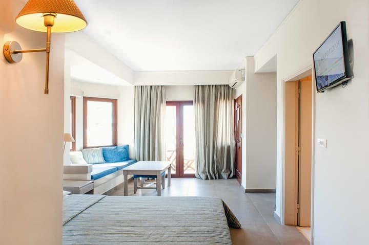 Frideriki Studios & Apartments
