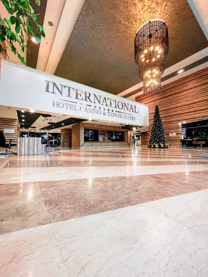 INTERNATIONAL Hotel Casino & Tower Suites