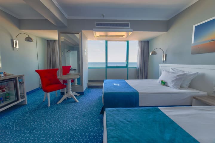 INTERNATIONAL Hotel Casino & Tower Suites