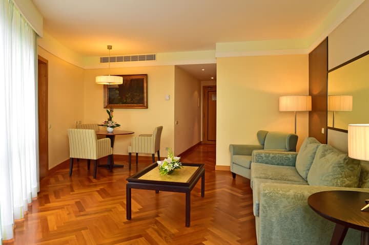 Pestana Promenade Ocean Resort Hotel