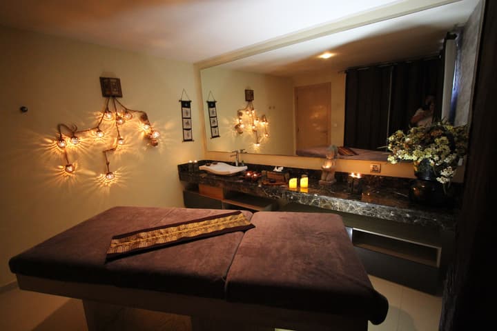 Casablanca Suites & SPA