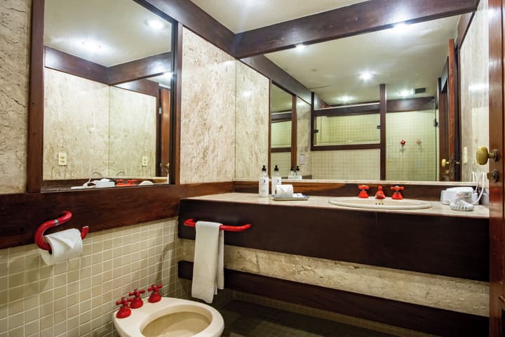 Sailing Hotel & Spa