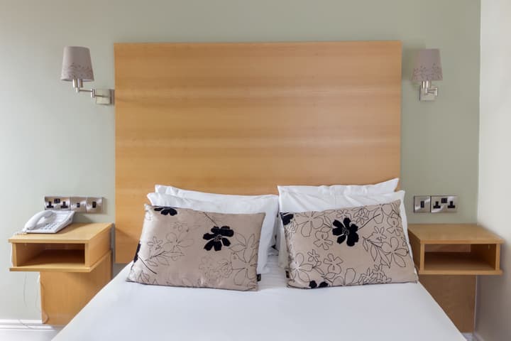Coach House Hotel