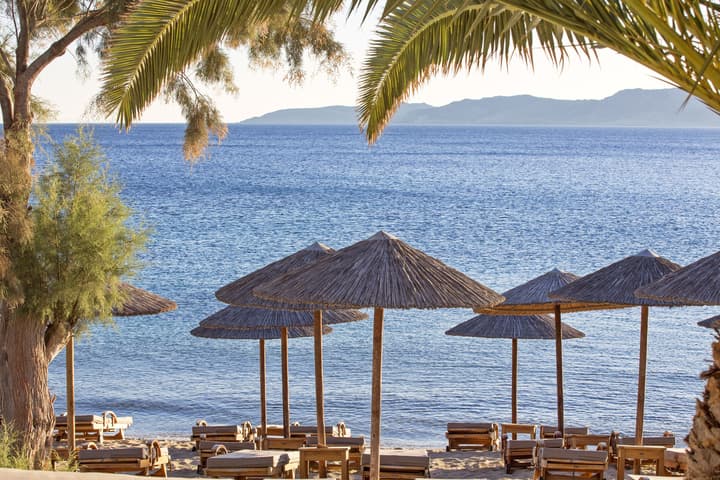 Manoulas Beach Mykonos Resort