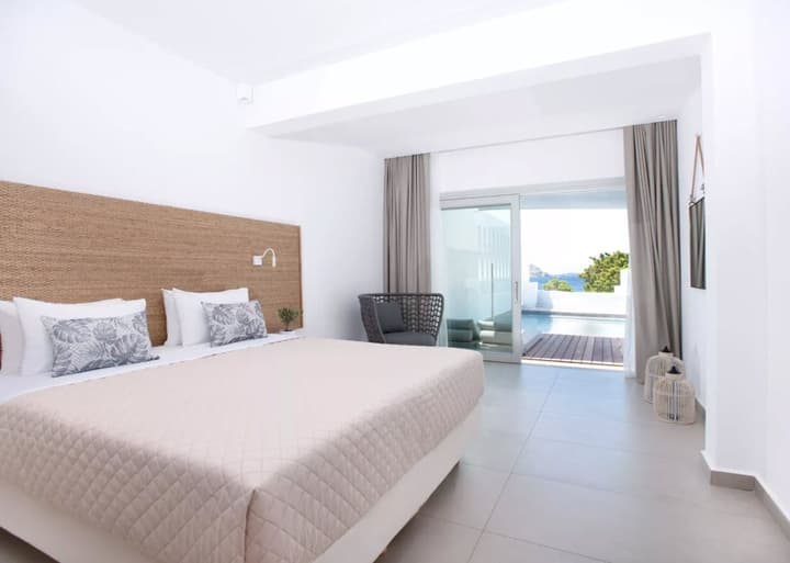 Manoulas Beach Mykonos Resort