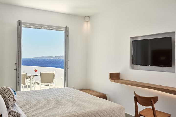 Manoulas Beach Mykonos Resort