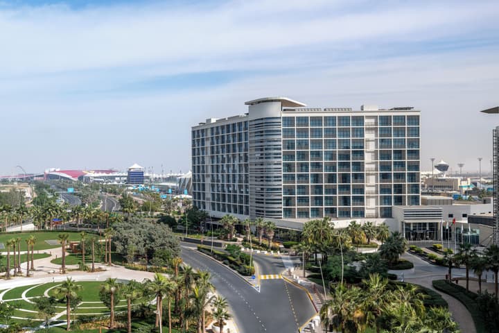 Yas Plaza Marina