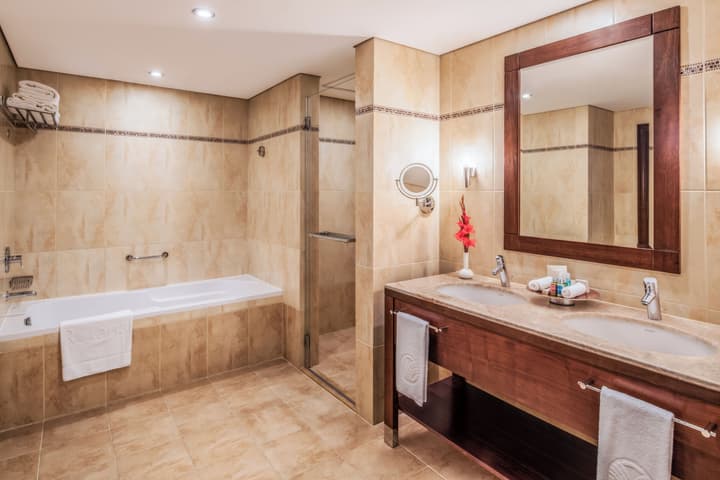 Khalidiya Palace Rayhaan by Rotana