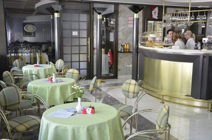 Alp Hotel