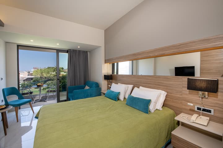 Atrion Hotel