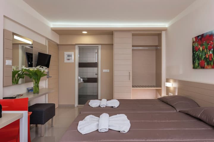 Atrion Hotel