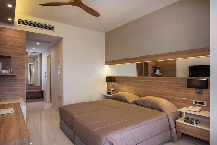Atrion Hotel
