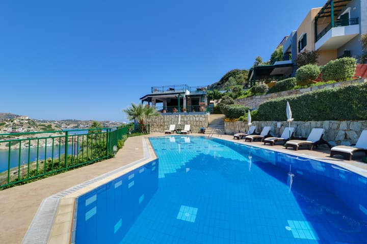 Erivolos Hotel Apartments