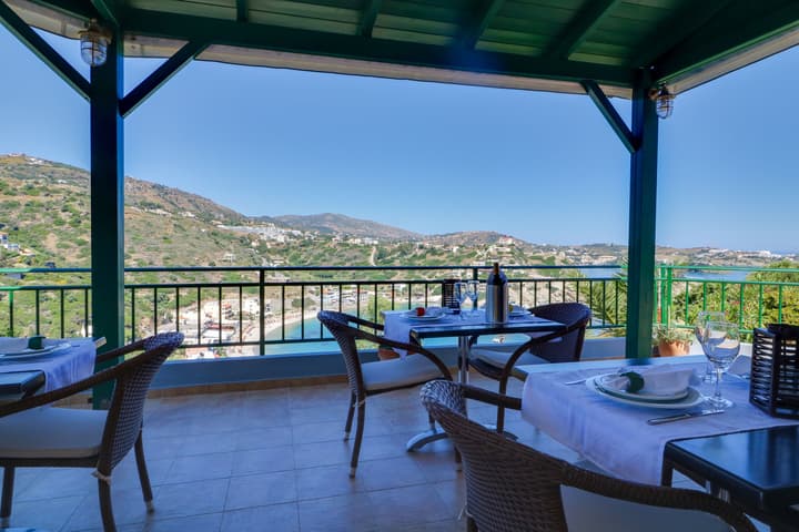 Erivolos Hotel Apartments