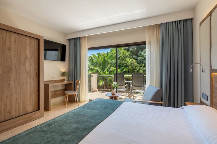 Impressive Playa Granada Golf