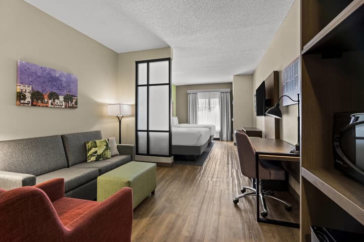 Comfort Suites Charleston West Ashley