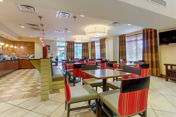 Comfort Suites Charleston West Ashley