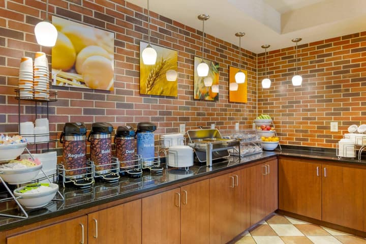 Comfort Suites Charleston West Ashley